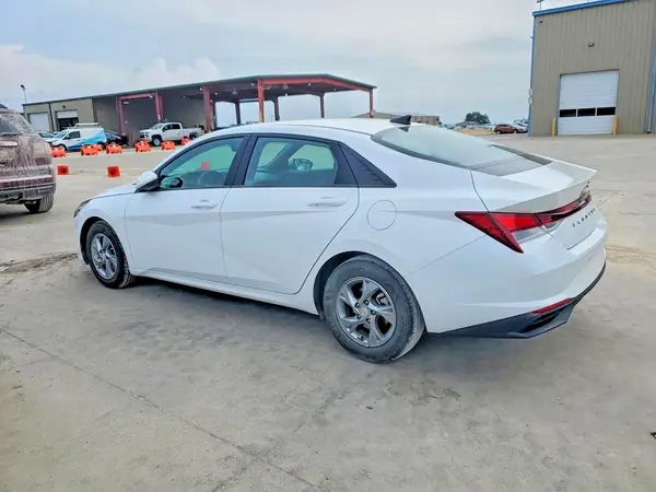 5NPLL4AG3PH113638 2023 HYUNDAI ELANTRA - Image 2