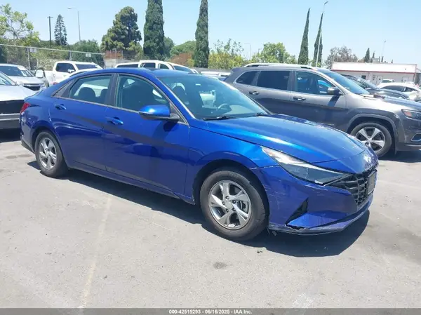 5NPLL4AG4MH037374 2021 HYUNDAI ELANTRA - Image 1