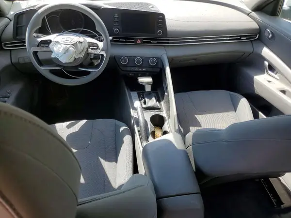 5NPLL4AG4MH045975 2021 HYUNDAI ELANTRA - Image 8