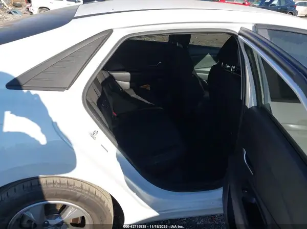 5NPLL4AG4MH049881 2021 HYUNDAI ELANTRA - Image 8