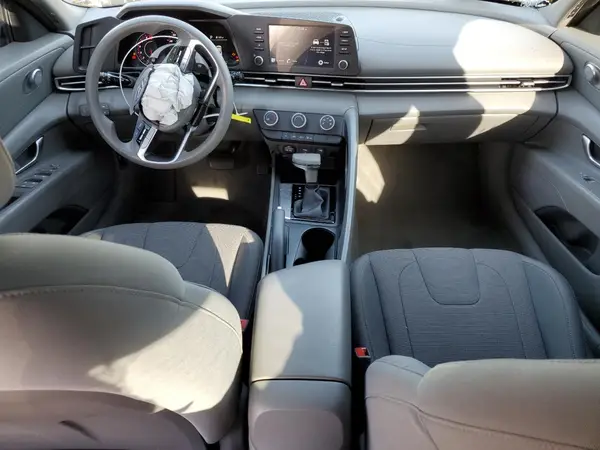 5NPLL4AG5NH074760 2022 HYUNDAI ELANTRA - Image 8