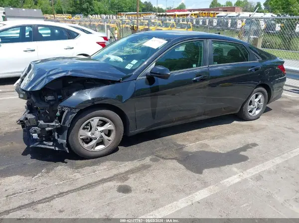 5NPLL4AG6MH037277 2021 HYUNDAI ELANTRA - Image 2