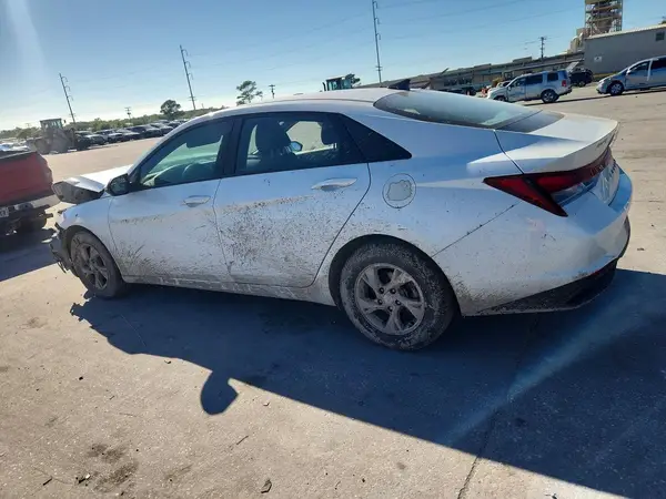 5NPLL4AG6MH042267 2021 HYUNDAI ELANTRA - Image 2