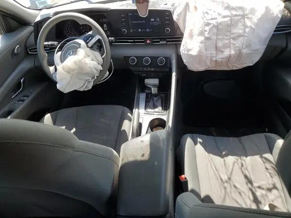 5NPLL4AG6MH042768 2021 HYUNDAI ELANTRA - Image 8