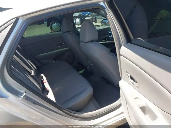 5NPLL4AG6MH045976 2021 HYUNDAI ELANTRA - Image 8