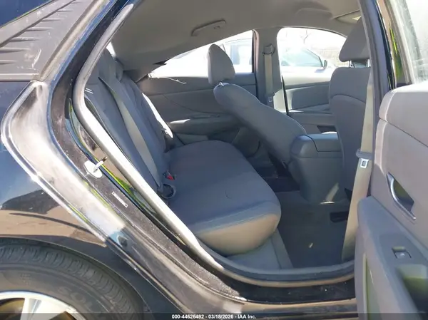 5NPLL4AG6MH050448 2021 HYUNDAI ELANTRA - Image 8