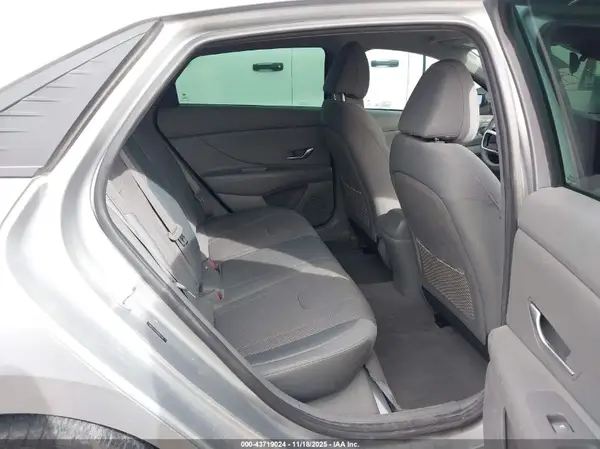 5NPLL4AG6NH057143 2022 HYUNDAI ELANTRA - Image 8