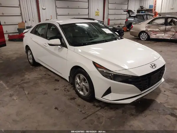 5NPLL4AG6NH059068 2022 HYUNDAI ELANTRA - Image 1