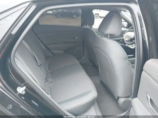 5NPLL4AG6NH061595 2022 HYUNDAI ELANTRA - Image 8