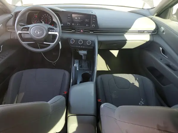 5NPLL4AG6NH074105 2022 HYUNDAI ELANTRA - Image 8