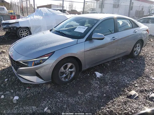 5NPLL4AG6NH080082 2022 HYUNDAI ELANTRA - Image 2