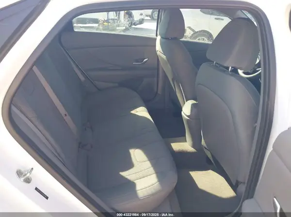 5NPLL4AG7MH041810 2021 HYUNDAI ELANTRA - Image 8