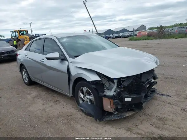 5NPLL4AG8MH021582 2021 HYUNDAI ELANTRA - Image 1