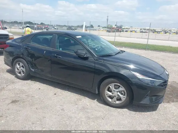 5NPLL4AG8MH037152 2021 HYUNDAI ELANTRA - Image 1