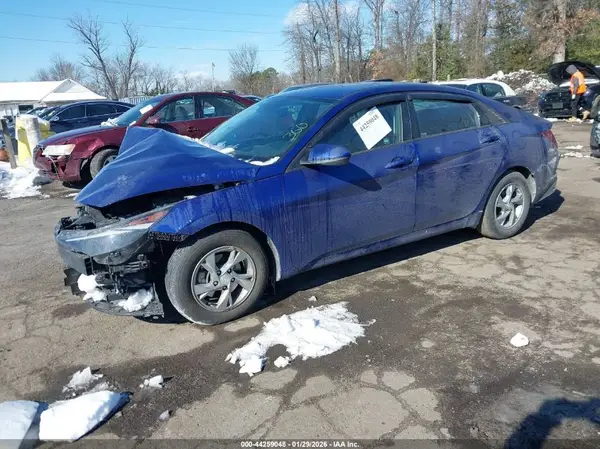 5NPLL4AG8NH056060 2022 HYUNDAI ELANTRA - Image 2