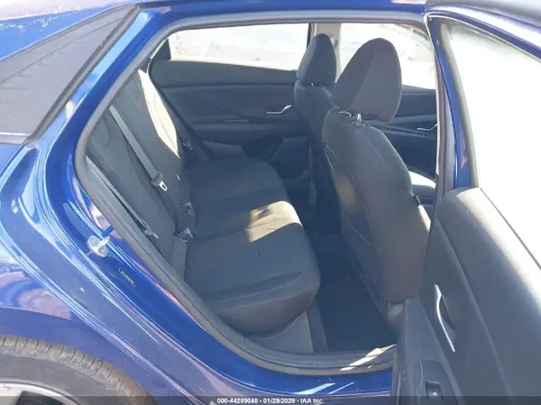 5NPLL4AG8NH056060 2022 HYUNDAI ELANTRA - Image 8