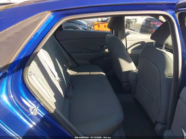 5NPLL4AG8NH056432 2022 HYUNDAI ELANTRA - Image 8