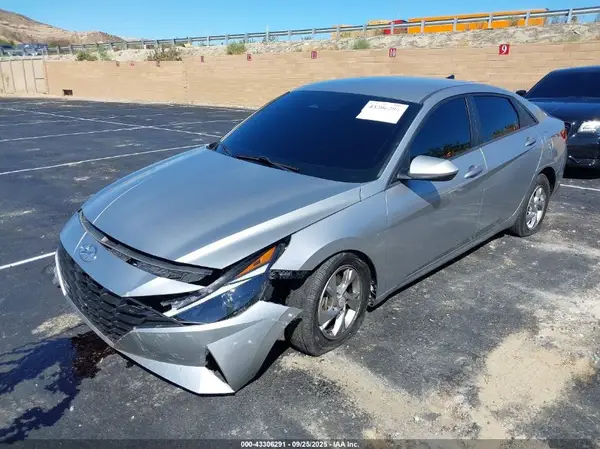 5NPLL4AG9MH037032 2021 HYUNDAI ELANTRA - Image 2