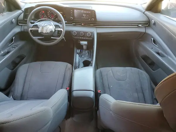 5NPLL4AG9MH040853 2021 HYUNDAI ELANTRA - Image 8