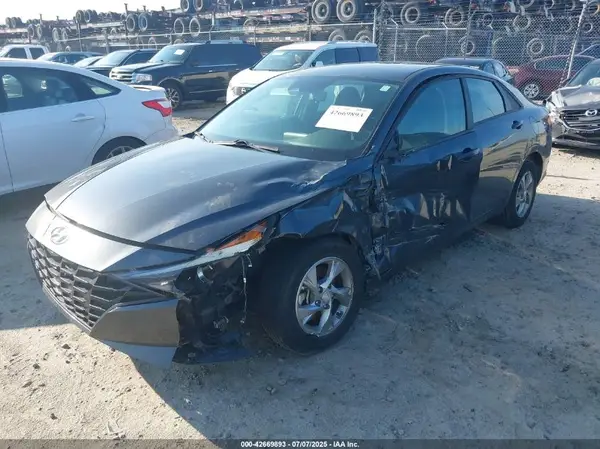 5NPLL4AG9MH045695 2021 HYUNDAI ELANTRA - Image 2
