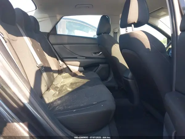 5NPLL4AG9MH045695 2021 HYUNDAI ELANTRA - Image 8