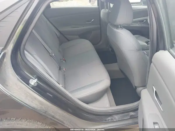 5NPLL4AG9MH047303 2021 HYUNDAI ELANTRA - Image 8