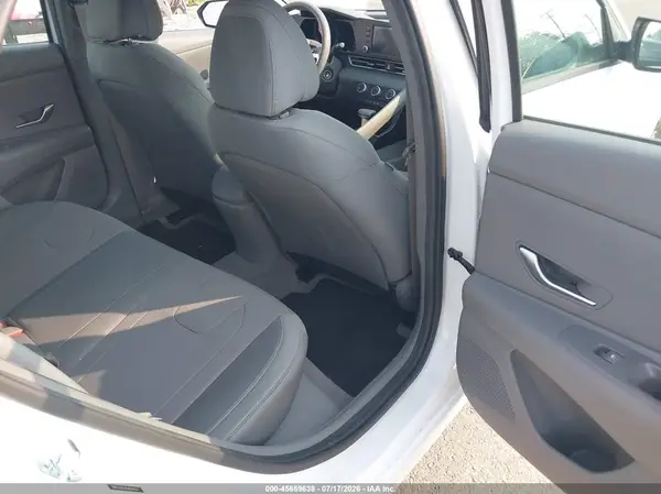 5NPLL4AG9MH049617 2021 HYUNDAI ELANTRA - Image 8