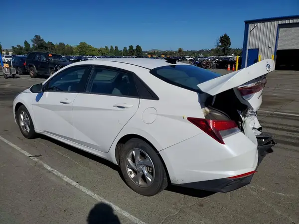 5NPLL4AG9NH063194 2022 HYUNDAI ELANTRA - Image 2