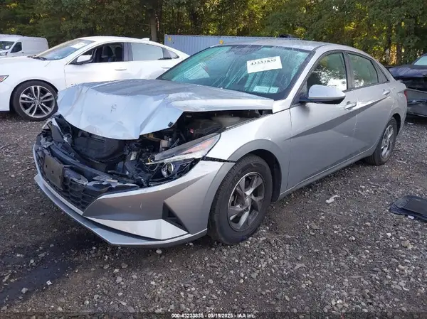 5NPLL4AG9NH073076 2022 HYUNDAI ELANTRA - Image 2