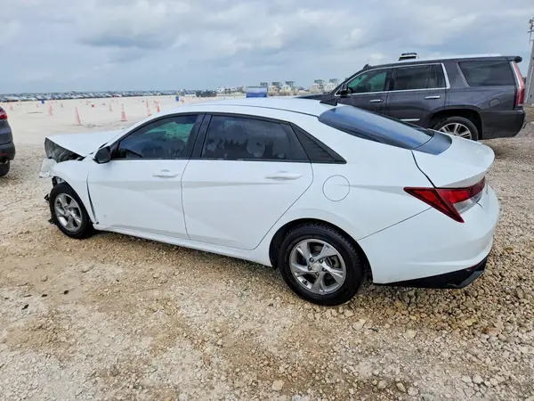 5NPLL4AGXMH046807 2021 HYUNDAI ELANTRA - Image 2