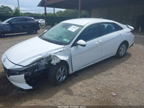 5NPLL4AGXNH075404 2022 HYUNDAI ELANTRA - Image 2