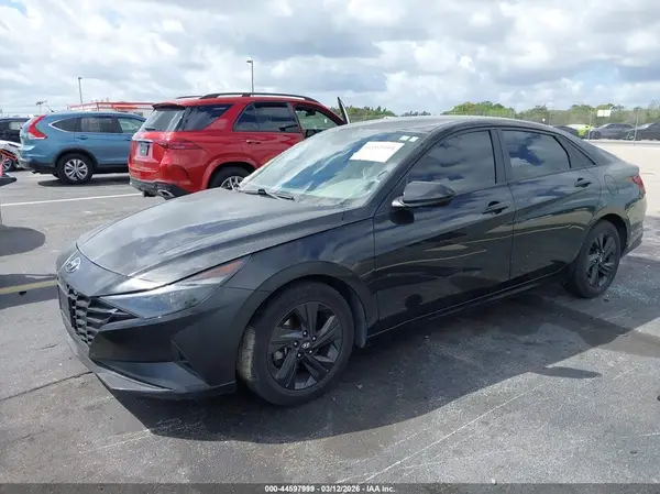 5NPLM4AG0MH011769 2021 HYUNDAI ELANTRA - Image 2