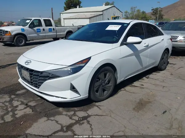 5NPLM4AG0MH028457 2021 HYUNDAI ELANTRA - Image 2