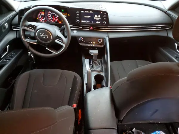 5NPLM4AG0MH047767 2021 HYUNDAI ELANTRA - Image 8