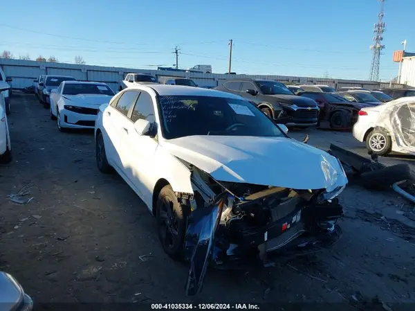 5NPLM4AG0NH066059 2022 HYUNDAI ELANTRA - Image 1