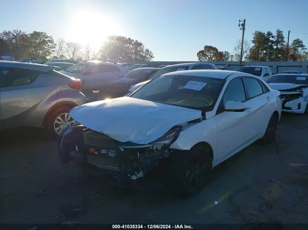5NPLM4AG0NH066059 2022 HYUNDAI ELANTRA - Image 2