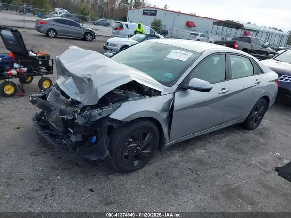 5NPLM4AG0NH067230 2022 HYUNDAI ELANTRA - Image 2