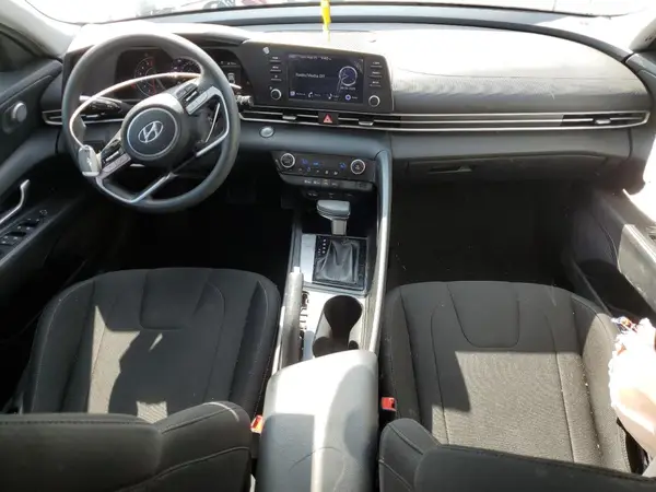 5NPLM4AG0NH067695 2022 HYUNDAI ELANTRA - Image 8