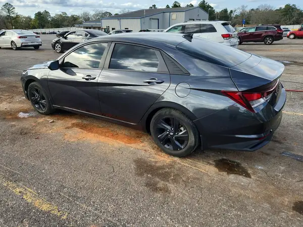 5NPLM4AG0NH068068 2022 HYUNDAI ELANTRA - Image 2