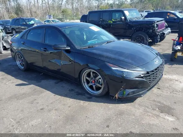 5NPLM4AG0NH071066 2022 HYUNDAI ELANTRA - Image 1