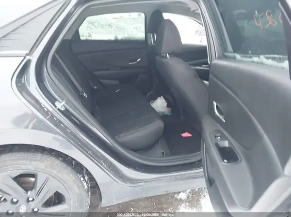 5NPLM4AG0NH074050 2022 HYUNDAI ELANTRA - Image 8