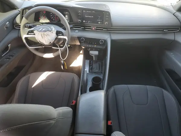 5NPLM4AG0NH076106 2022 HYUNDAI ELANTRA - Image 8