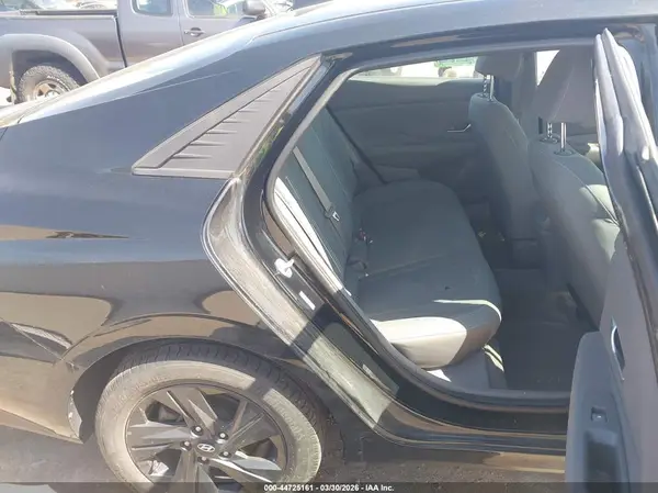 5NPLM4AG0NH076381 2022 HYUNDAI ELANTRA - Image 8
