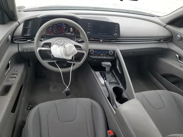 5NPLM4AG0NH077563 2022 HYUNDAI ELANTRA - Image 8
