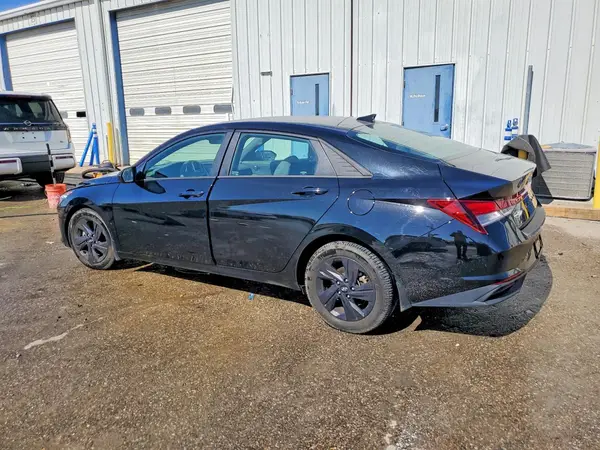 5NPLM4AG0NH077823 2022 HYUNDAI ELANTRA - Image 2