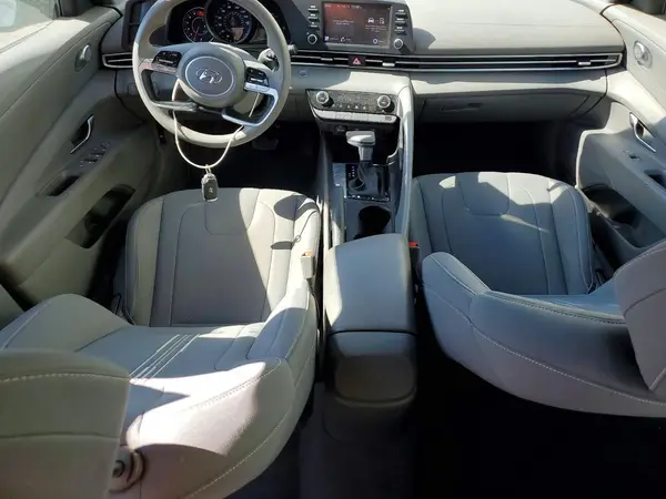 5NPLM4AG0NH077823 2022 HYUNDAI ELANTRA - Image 8