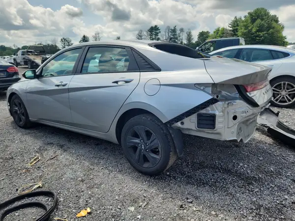 5NPLM4AG0NH078390 2022 HYUNDAI ELANTRA - Image 2