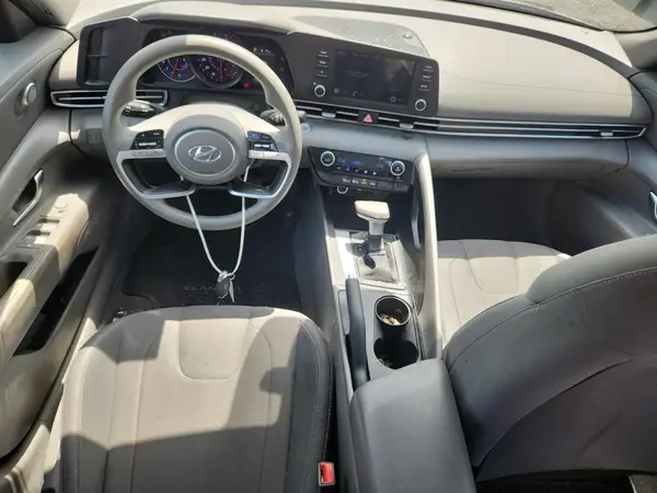 5NPLM4AG0NH078390 2022 HYUNDAI ELANTRA - Image 8