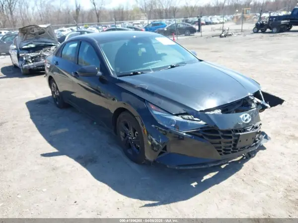 5NPLM4AG0NH079930 2022 HYUNDAI ELANTRA - Image 1