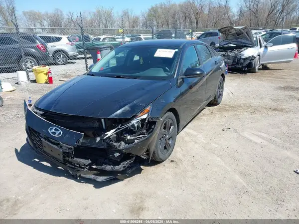5NPLM4AG0NH079930 2022 HYUNDAI ELANTRA - Image 2